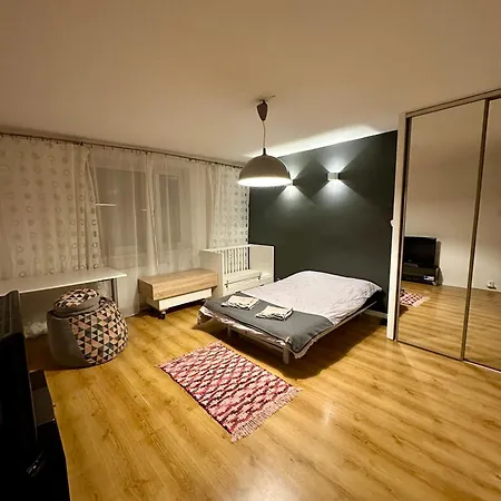 Brynow Point - Free Parking & 55